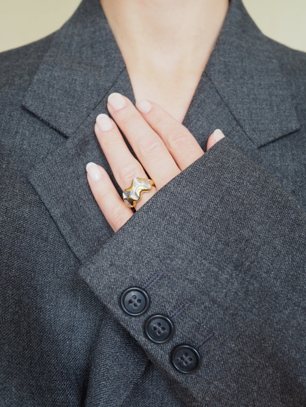 Wave-shaped Ring