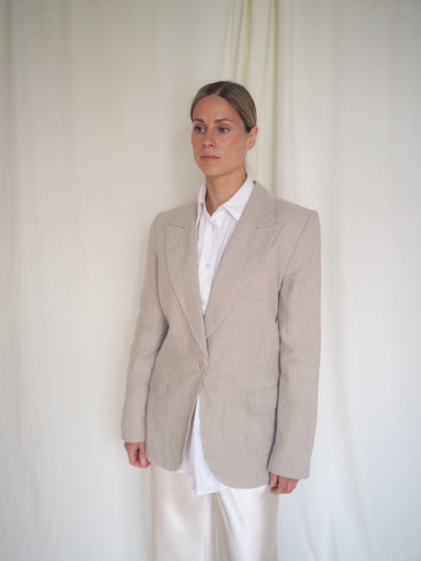 Open-back Blazer