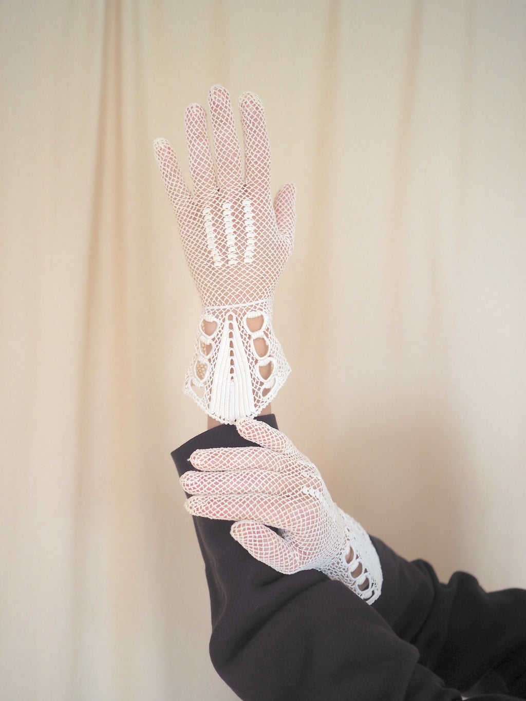 Lace Gloves
