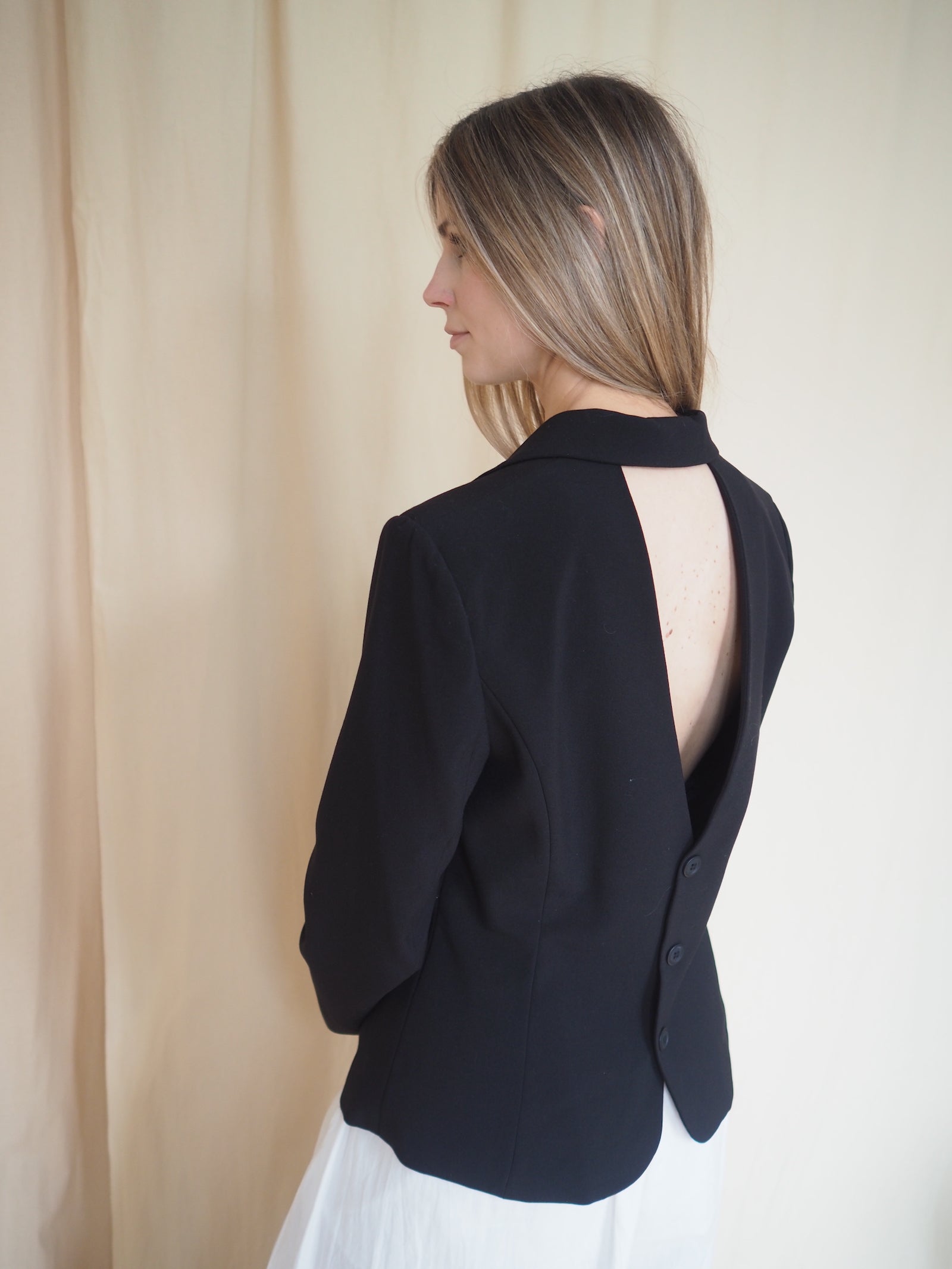 Open-back Blazer