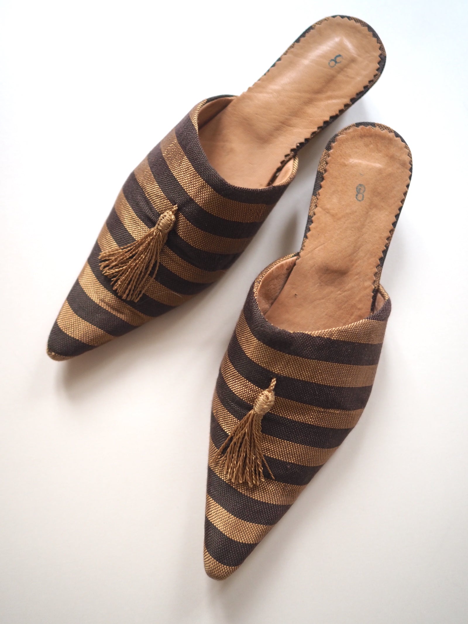 Pointy Babouche Shoes (37)